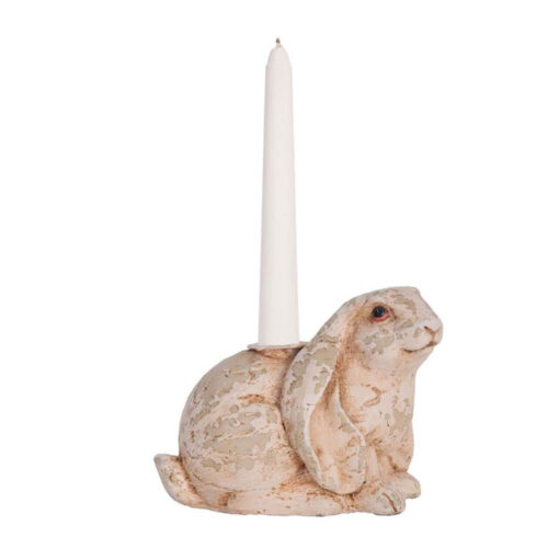 Candelabro de resina con conejito sentado de efecto envejecido en beige y crema, firmado Blanc MariClò.
