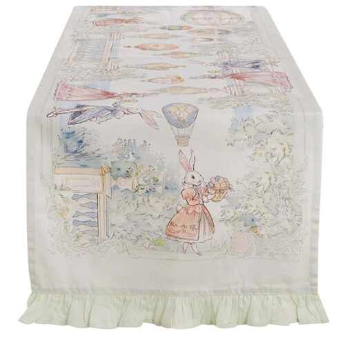 Camino de mesa Blanc MariClo de algodón con estampado rococó: personajes de animales y globos aerostáticos, borde de gala de 5 cm.