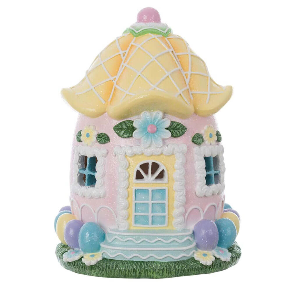 Blanc Mariclò Casetta LED 18x18x23 Dolce Fiaba 1 Casetta pasquale in resina con tetto giallo, ovetti colorati e fiori decorativi, dotata di luce LED.