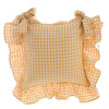 Copricuscino quadrato Blanc MariClo’ a quadri vichy giallo/bianco con ampia balza arricciata e fiocchi decorativi agli angoli.