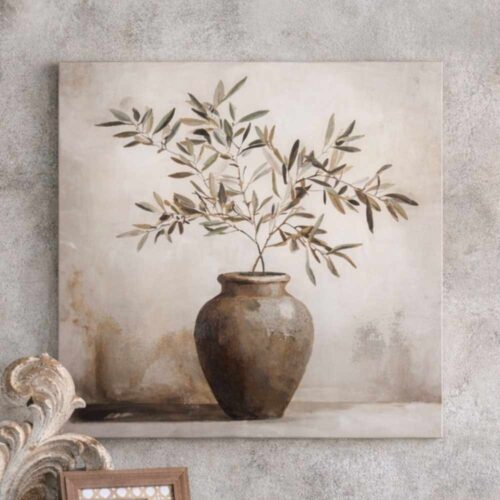 Quadro decorativo Blanc Mariclò con vaso in terracotta e rami di ulivo su fondo neutro, stile naturale e rilassante.