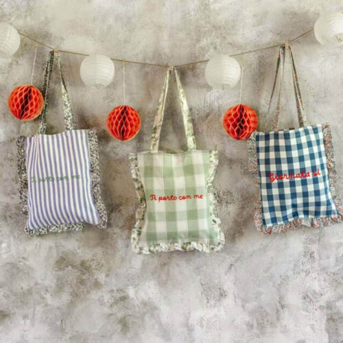 Alternative view of Borsa Shopper Ricamata a Quadretti Blu “Giornata sì” 46x36 cm