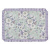 Tovaglietta americana plastificata Violette verde menta con fiori lilla e bianchi e bordo con rouche lilla, collezione Garden Chic, 39x54 cm.