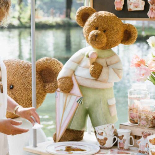 Orso decorativo Sweet Bear grande con gelato e ombrello a righe pastello, Nuvole di Stoffa, 83 cm.