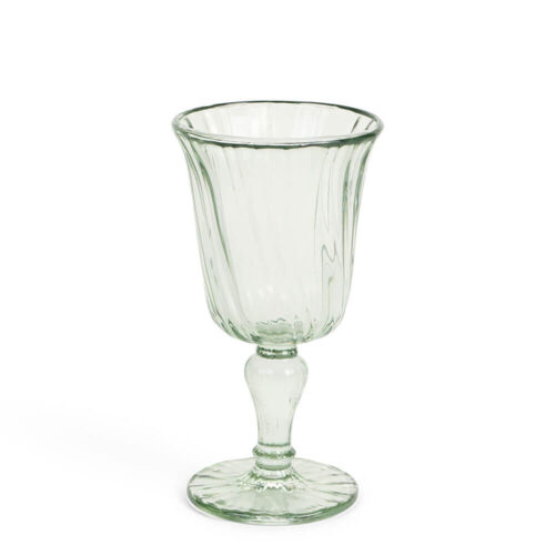 Calice in vetro verde trasparente con scanalature verticali, stelo con nodo e base rigata, collezione PePen Nuvole di Stoffa.