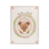 Strofinaccio Sweet Bear Lei Nuvole di Stoffa 50x70 in cotone, con orsetta in medaglione floreale, righe avorio e bordi a pois con roselline.