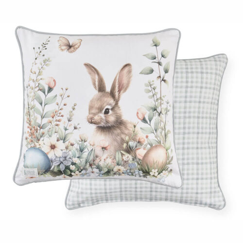 Cuscino arredo double face Nuvole di Stoffa con coniglietto, farfalla e fiori pasquali su fondo chiaro e retro a quadretti verde salvia.