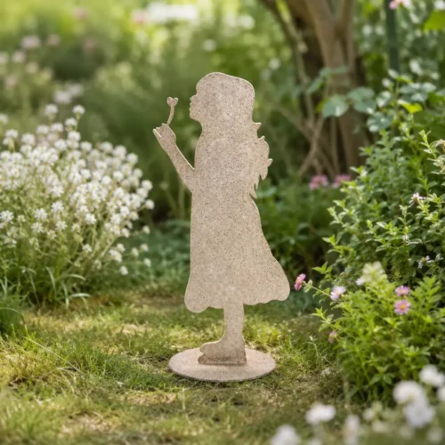 Silhouette bambina in metallo beige anticato con cuoricino su stelo, base tonda, 19x15x41 cm.