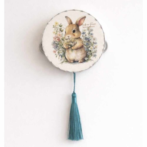 Tamburello pasquale in legno con coniglietto e nappa, diametro 10 cm, Madame Fioccò