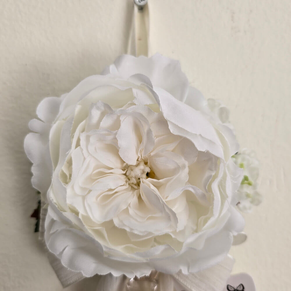 Fiori di Lena Tassel décoratif beige à suspendre avec pivoine, hortensia et papillon H 30 cm – Image 3