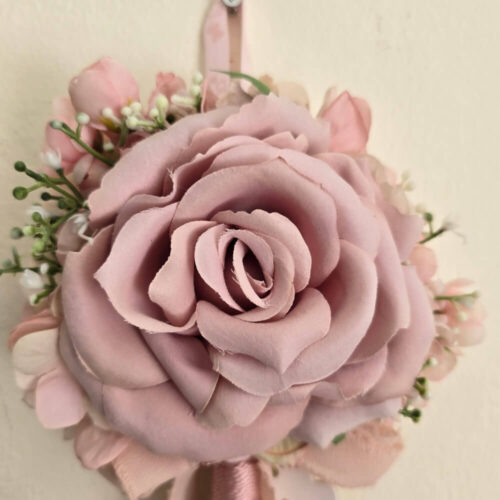 Fiori di Lena Borla decorativa rosa con rosa de tacto real y cinta H 39 cm - Imagen 2