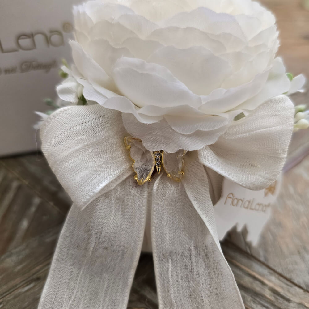 Fiori di Lena Puf blanco con ranúnculo y mariposa Ø7 cm con caja de regalo - Imagen 2