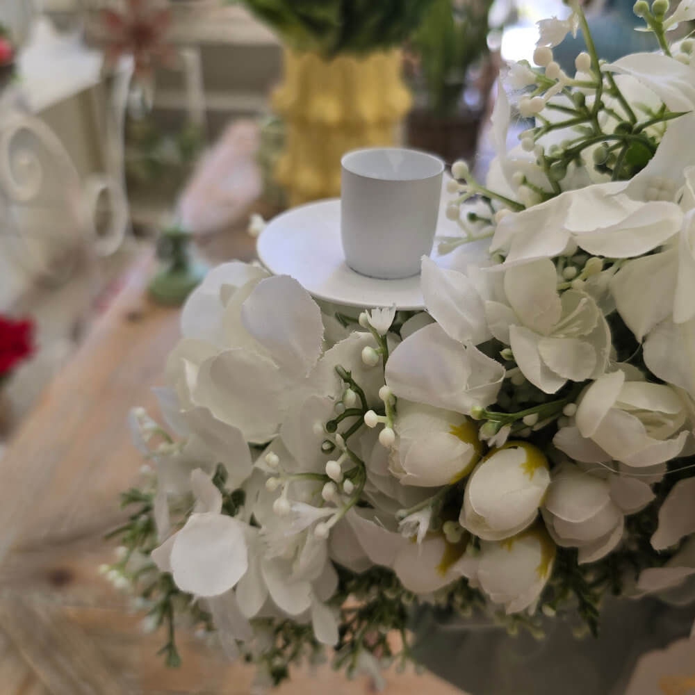 Fiori di Lena Candeliere a 3 Fiamme con Peonia Bianca e Decori Floreali 50 cm - immagine 2