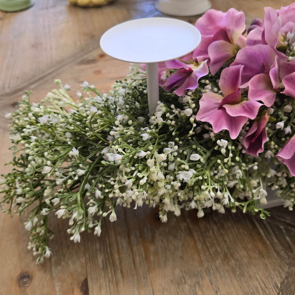 Fiori di Lena Candelabro 4 Fiamme con Ranuncoli Rosa e Fiorellini Bianchi 70 cm - immagine 3