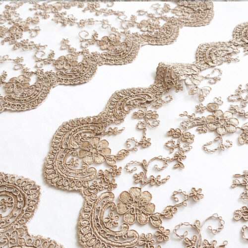 Alternative view of Fiori di Lena Tris Striscia e 2 Centrini in Pizzo Rebrodè Tortora