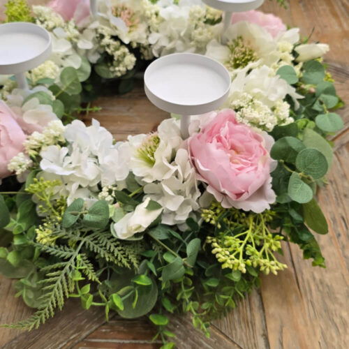 Alternative view of Fiori di Lena Candeliere Tondo 4 Fiamme con Peonie e Anemoni Ø55 cm