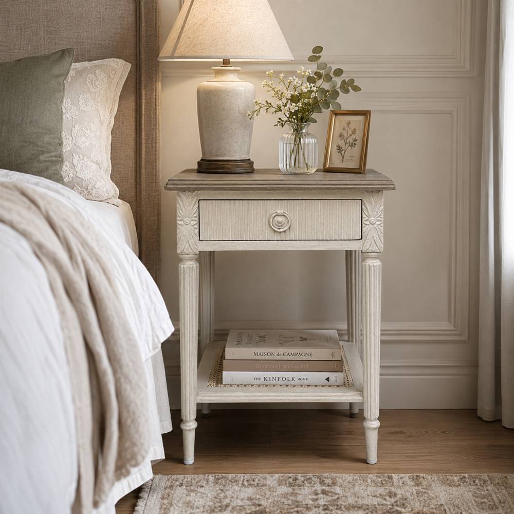 Comodino provenzale Blanc Mariclo legno mango bianco avorio cassetto pomolo anello ripiano canecane shabby chic camera da letto