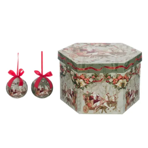 Set Blanc Mariclò con sfere natalizie avorio e verde salvia, fiocchi rossi e scatola esagonale decorata con Babbo Natale in carrozza.