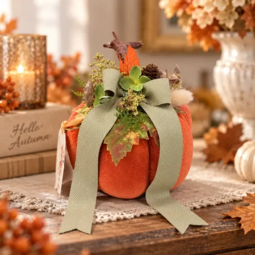 Zucca Regina d’Autunno Madame Fioccò rossa con fiocco verde salvia H 14 cm
