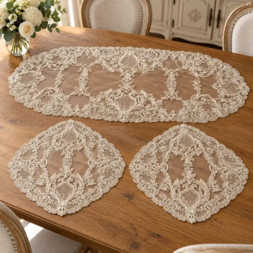 Tris di centri ovali in pizzo cognac Fiori di Lena, con un centro grande e due piccoli coordinati.